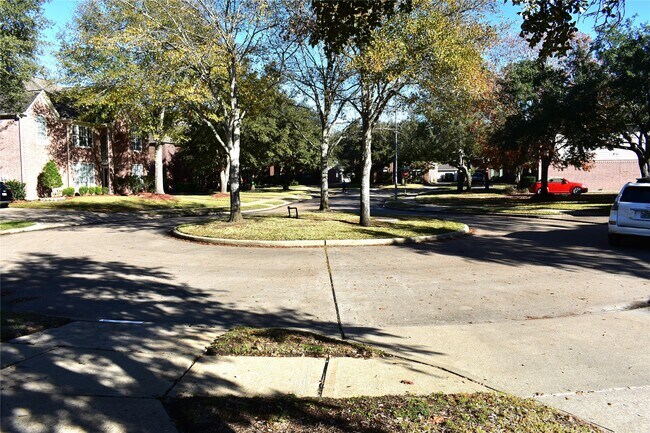 Building Photo - 5302 Fairwick Ct