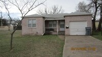 Building Photo - New listing! Pet Friendly