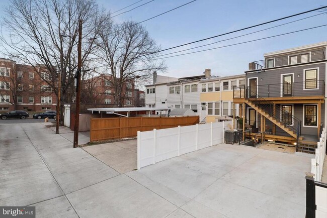 Building Photo - 5522 13th St NW