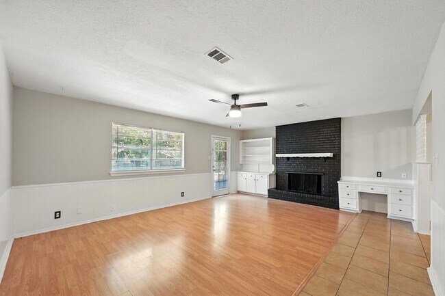 Building Photo - QUAINT 3 Bed, 2 Bath Home in Mckinney, TX!...