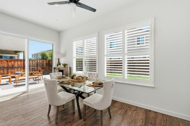 Building Photo - 1550 Plumas Dr