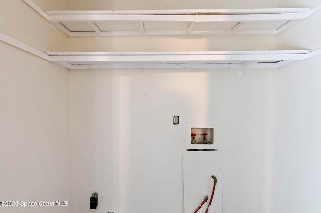 Building Photo - 4443 Dorothy Dr