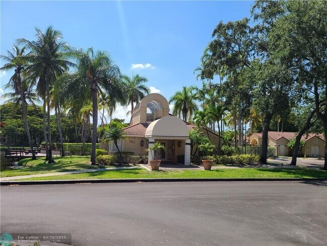 Building Photo - 641 Lyons Rd