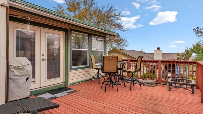 Building Photo - 708 Scarlet Sun