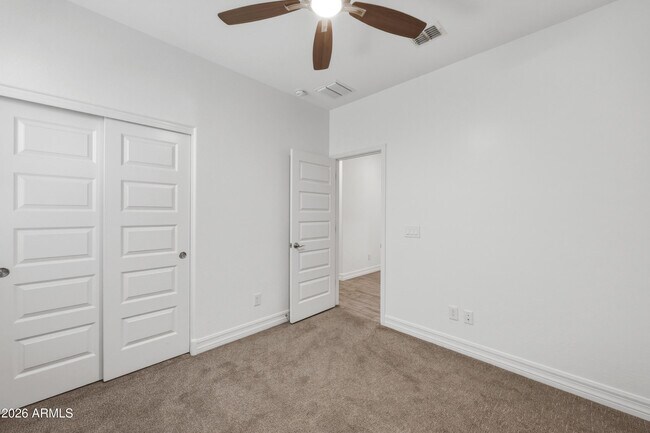 Building Photo - 33715 N 29th Ave