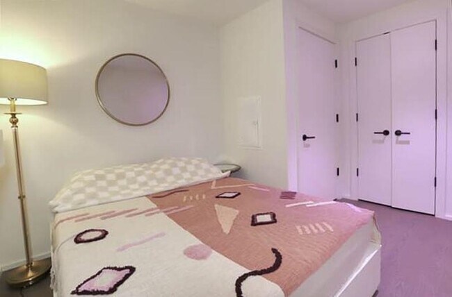 Building Photo - 1425 Hudson St