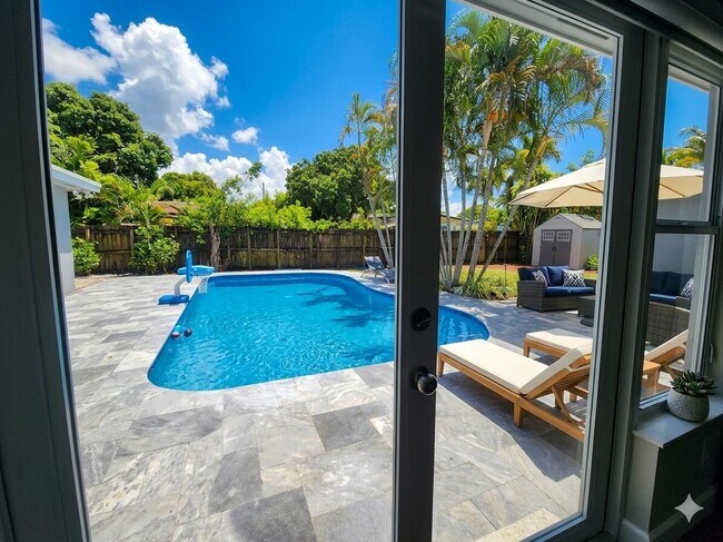 Building Photo - 3440 SW 20th St