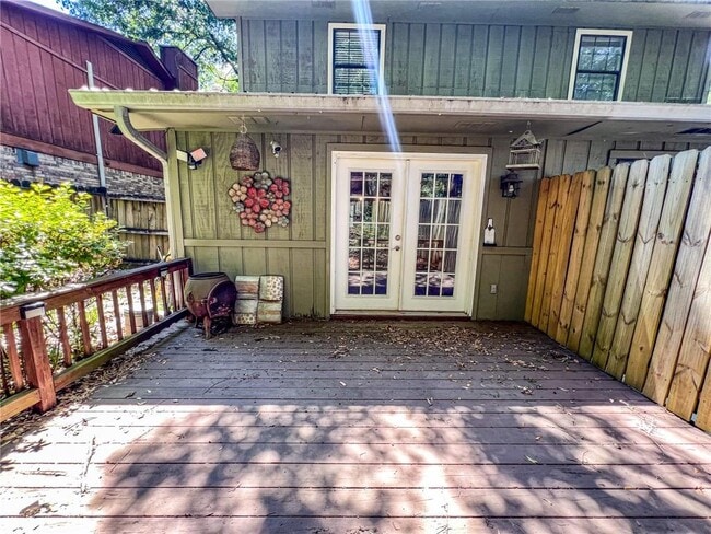 Building Photo - 953 Dickenson Ave