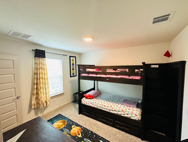 Building Photo - 141 Merrick Rd