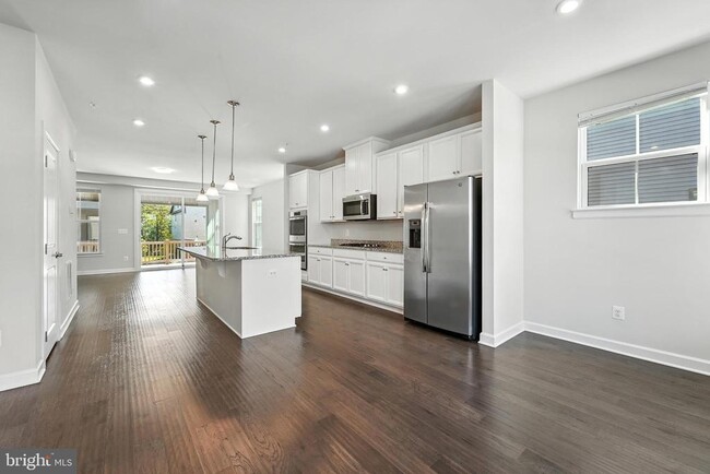 Building Photo - 22310 Seabring Terrace