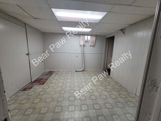 Building Photo - 1225 S Arp Ave