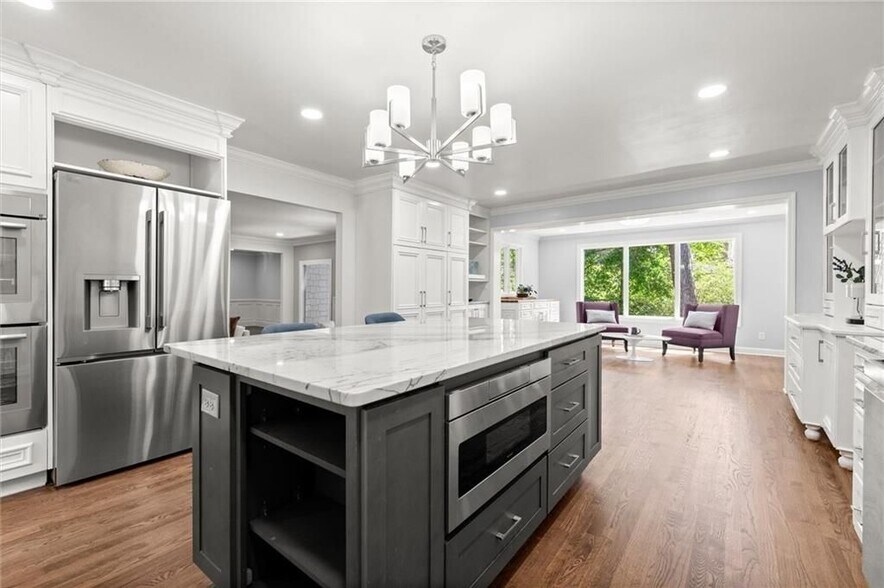 Building Photo - 459 Atlanta Country Club Dr