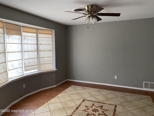 Building Photo - 3730 Rutson Dr