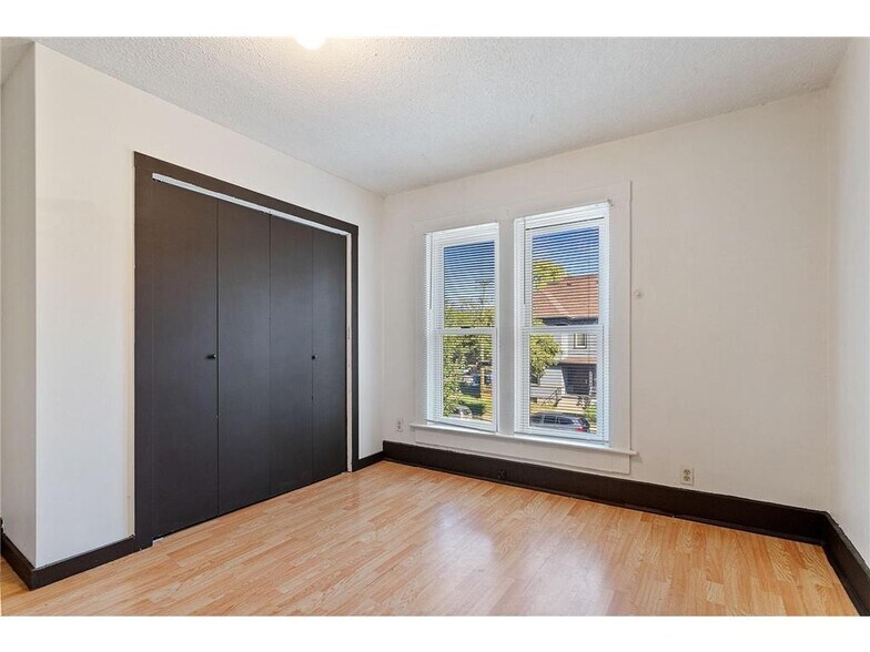 Building Photo - 525 8th Ave SE