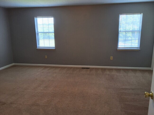 Building Photo - 716 Rogersville Rd