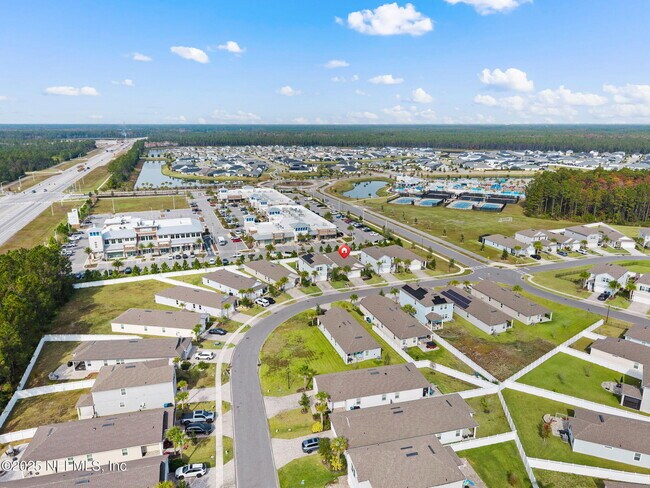 Building Photo - 42 Thistleton Wy