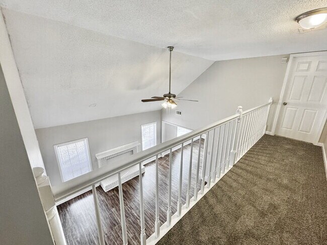 Building Photo - 8569 Kings Cross Cove