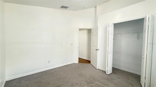 Building Photo - 13427 Heron Cove Dr