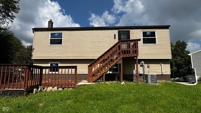 Building Photo - 5739 Ensenada Ave