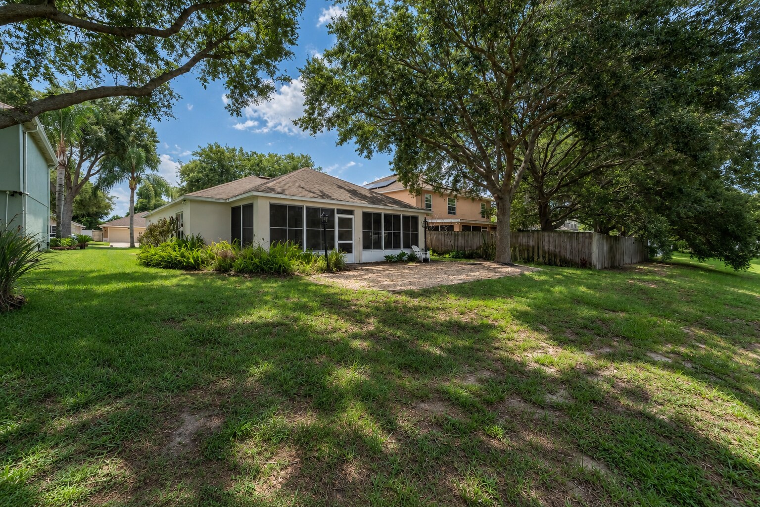Building Photo - 537 Mason Dr