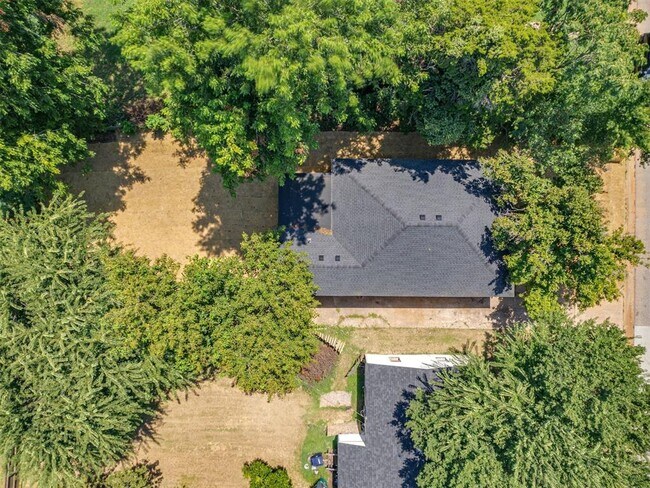 Building Photo - 1814 N Jordan Ave