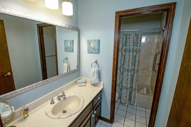 Building Photo - 131 Kingston Dr