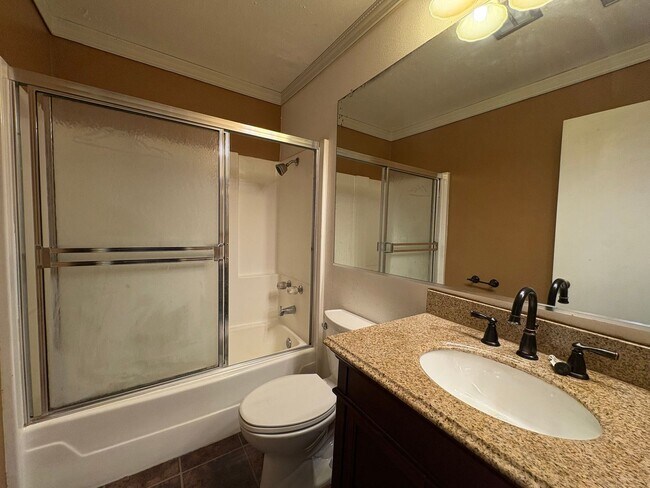 Building Photo - Modern Condo in Prime College Area Location