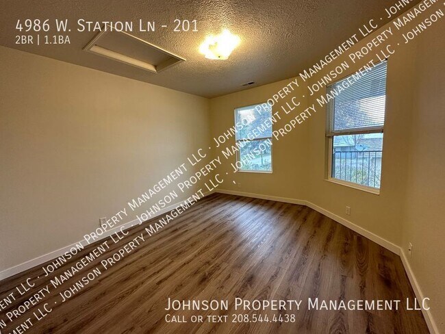 Building Photo - 4986 W Station Ln