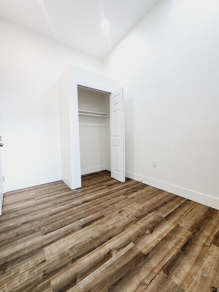 Building Photo - 418 Avenue C