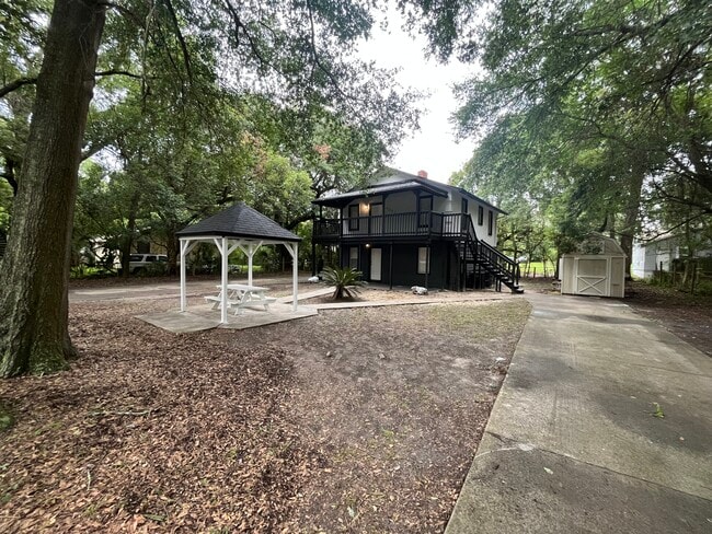 Building Photo - 1035 Maynard St