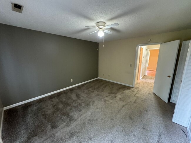 Building Photo - Condo near Nashville Airport & Percy Pries...