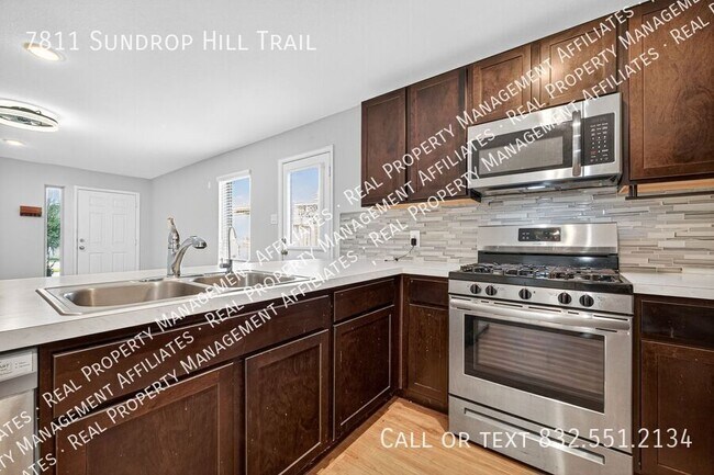 Building Photo - 7811 Sundrop Hl Trl