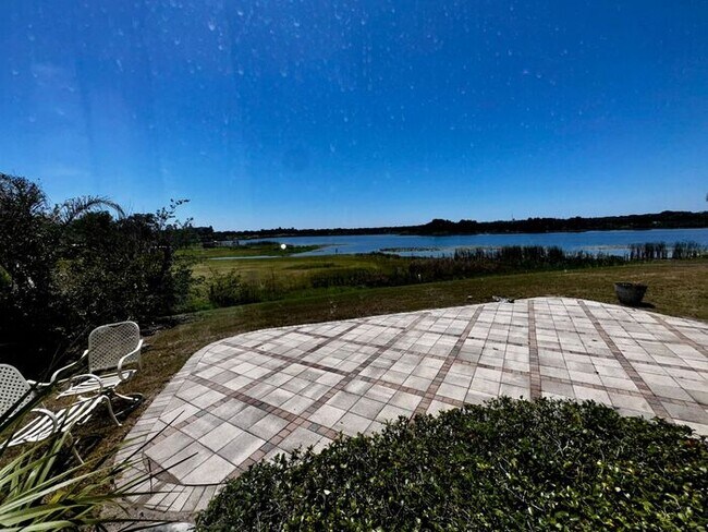 Building Photo - 3 Bedroom 2.5 Bath Cinnamon Bay Home with ...