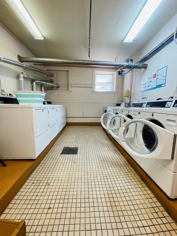 Building Photo - 14 Palace Rd