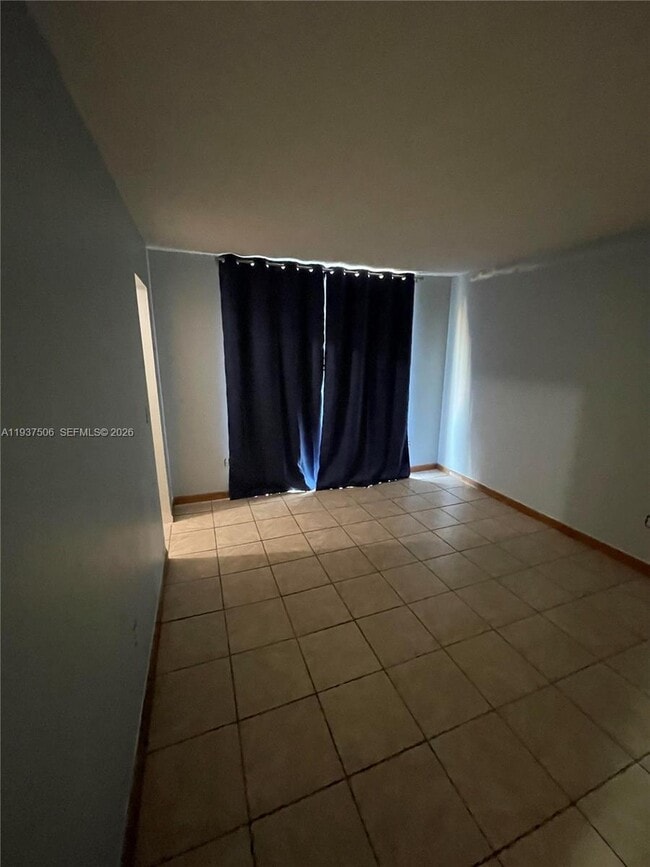 Building Photo - 1801 S Treasure Dr