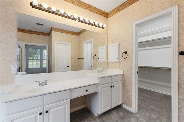 Building Photo - 5712 Lafayette Dr