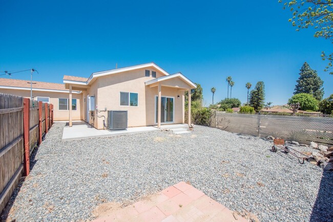 Building Photo - Brand New Home