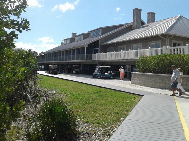 Building Photo - 2113 Sawgrass Ln