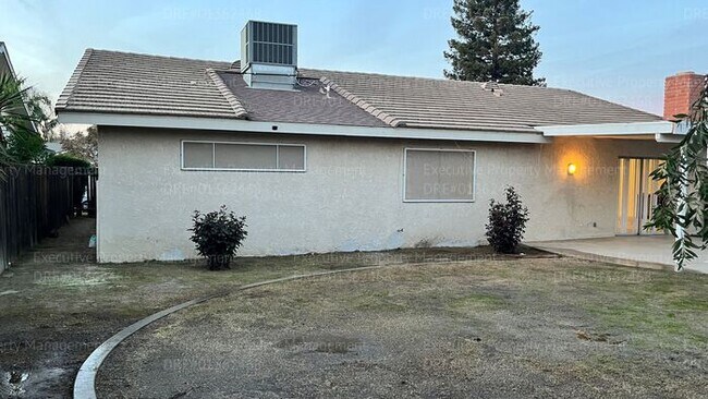 Building Photo - Remodeled 3 bedroom/ 2 bathroom home