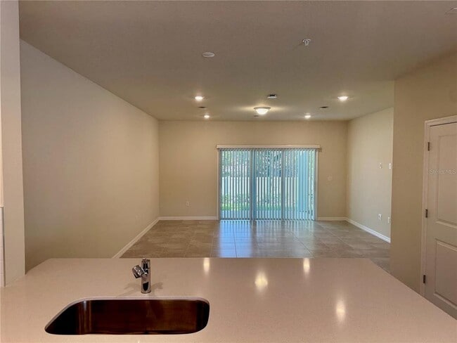 Building Photo - 3646 Oceanic Cv