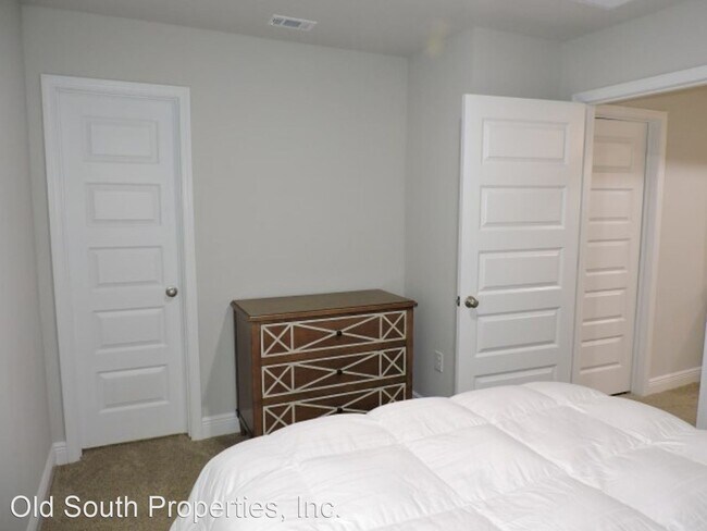 Building Photo - 3 br, 2 bath House - 500 W Ensley St