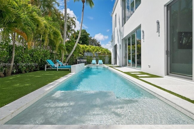 Building Photo - 2628 Marcinski Rd