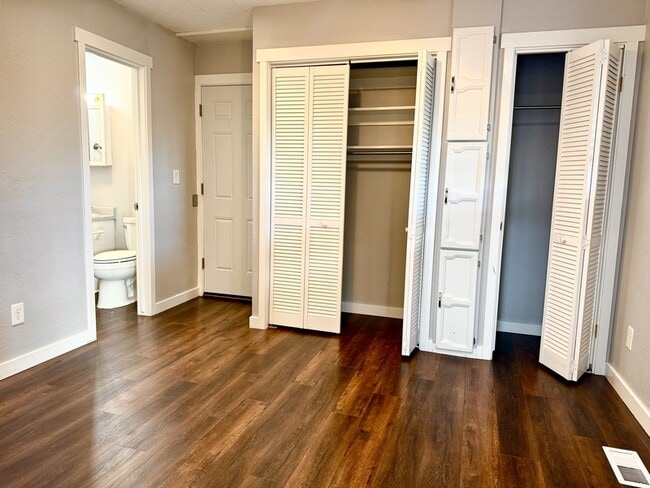 Building Photo - 7428 S 700 E