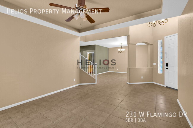 Building Photo - 231 W Flamingo Dr