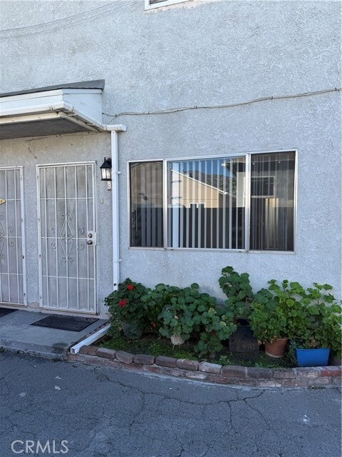 Building Photo - 1953 N Parish Pl