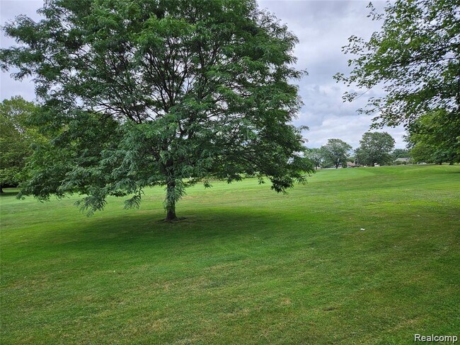 Building Photo - 37313 Clubhouse Dr