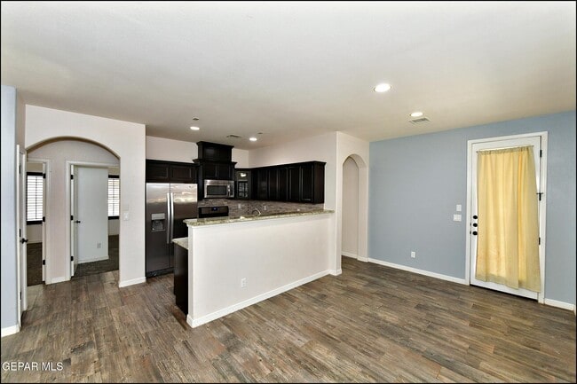 Building Photo - 13514 Hazlewood St