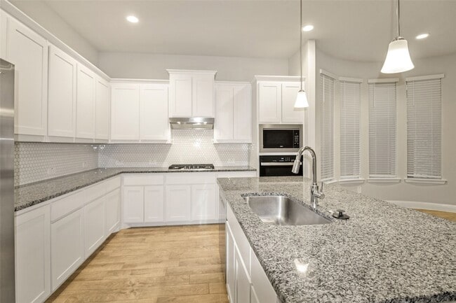 Building Photo - 3032 Lionsgate Dr