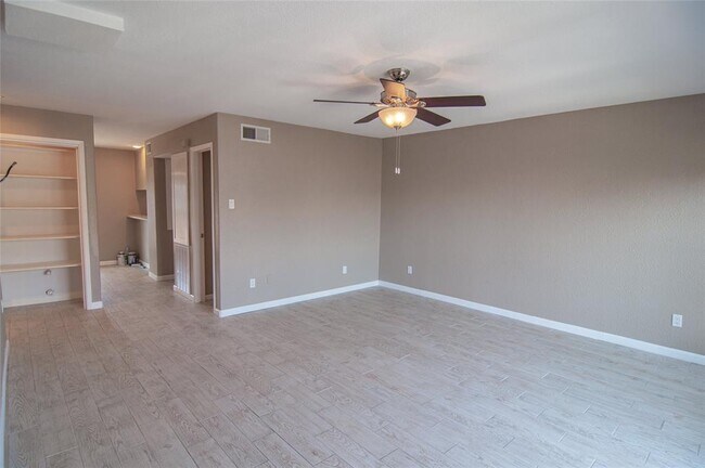 Building Photo - 16 Mariner Village Dr