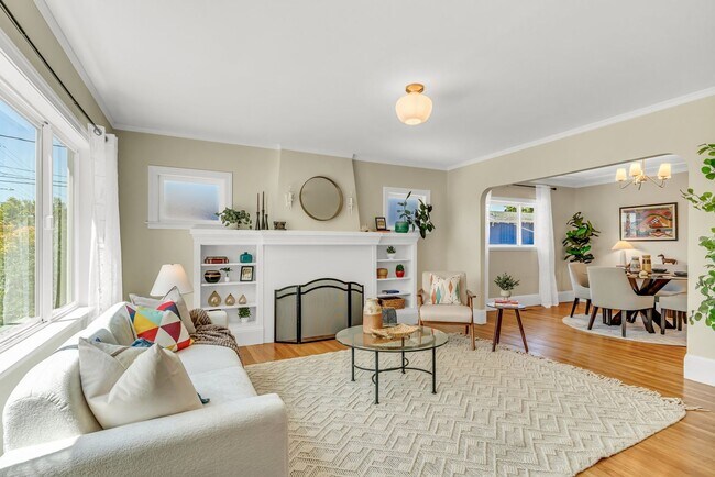 Building Photo - Charming Updated Oakland Home for Lease